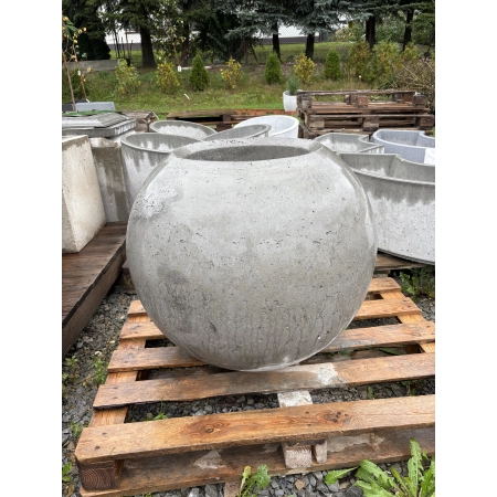 Donica betonowa SPHERE L 800 x 700 mm – Duża kula betonowa do ogrodu i wnętrz