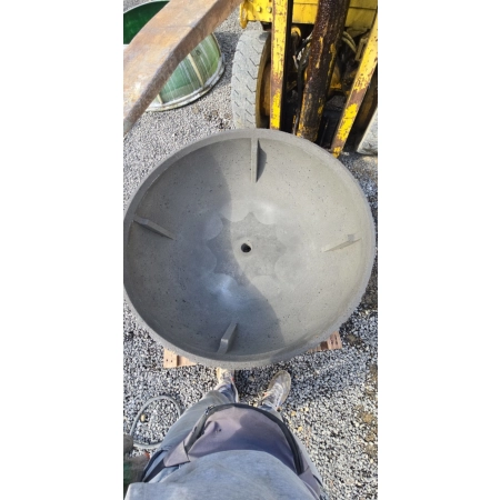 Donica betonowa VIENNA L Ø1200 × 400 mm – Talerz Betonowy Large Donica betonowa VIENNA L Ø1200 × 400 mm – Talerz Betonowy Large